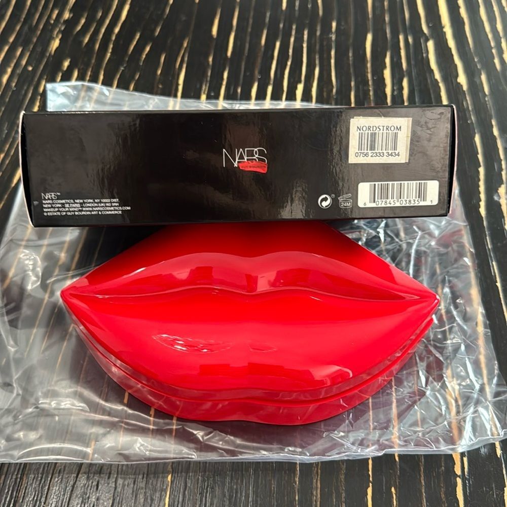 Nars lipstick Makeup case- Red Limited edition! - Picture 3 of 4